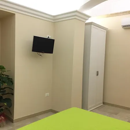 Il Ventaglio לינה וארוחת בוקר פראביטה